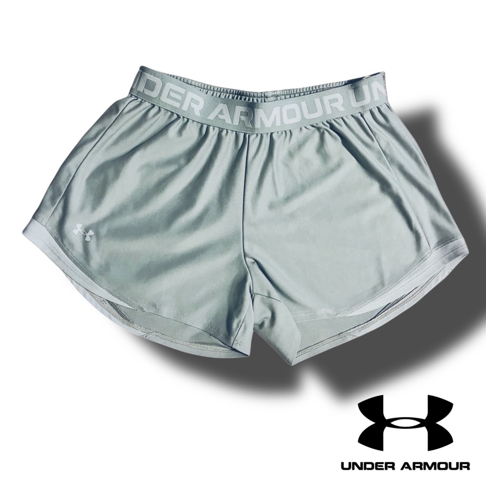 Women’s grey Under Armor sportswear shorts. Size small.